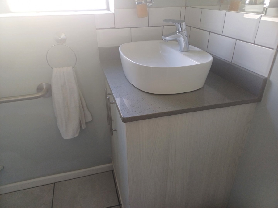 3 Bedroom Property for Sale in Stilbaai Wes Western Cape